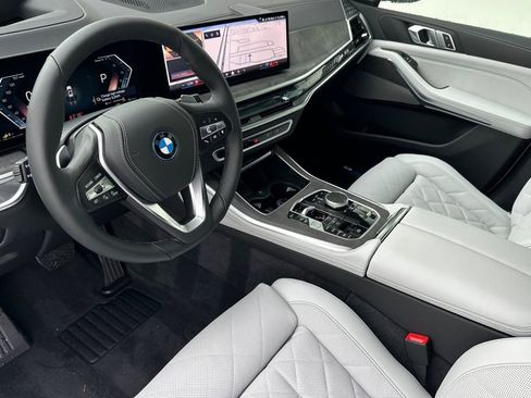 New 2026 BMW X5 xDrive50e w/ Climate Comfort Package image 9