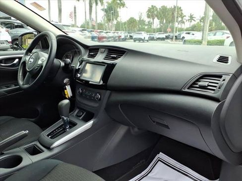 Used 2019 Nissan Sentra S image 20
