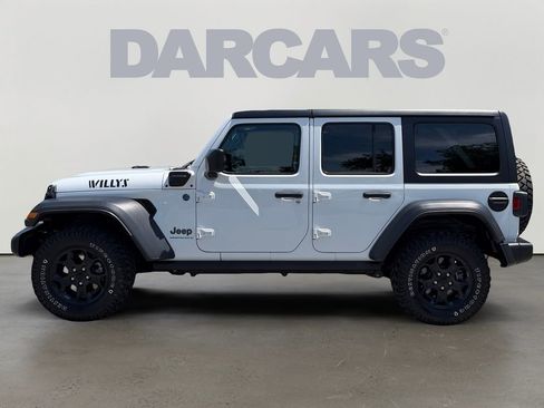 Used 2023 Jeep Wrangler Unlimited w/ Cold Weather Group AWD/4WD image 4