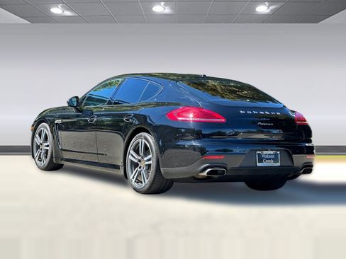 Used 2014 Porsche Panamera 4 AWD/4WD image 3