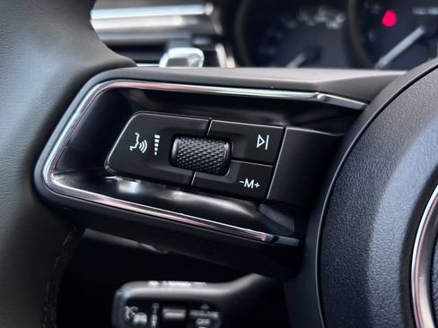 Certified 2026 Porsche Macan AWD/4WD image 16