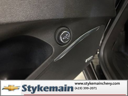 Used 2020 Buick Enclave Essence w/ Sound and Sites Package FWD image 41