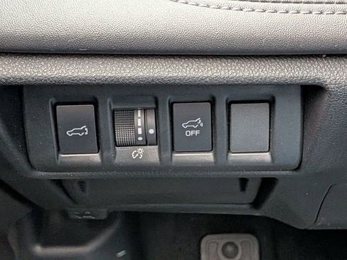 Certified 2025 Subaru Outback Limited AWD/4WD image 16