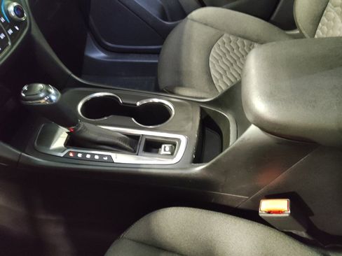 Used 2018 Chevrolet Equinox LT FWD image 26