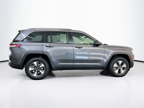 Used 2022 Jeep Grand Cherokee Limited 4xe image 10