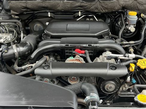 Used 2012 Subaru Outback 2.5i Limited image 21