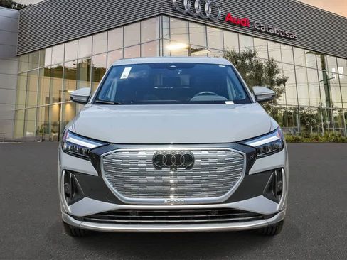 Used 2023 Audi Q4 e-tron Premium Plus w/ Premium Plus AWD/4WD image 6