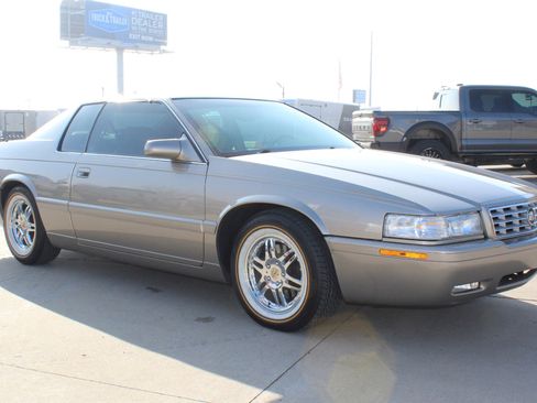 Used 2000 Cadillac Eldorado Touring image 39