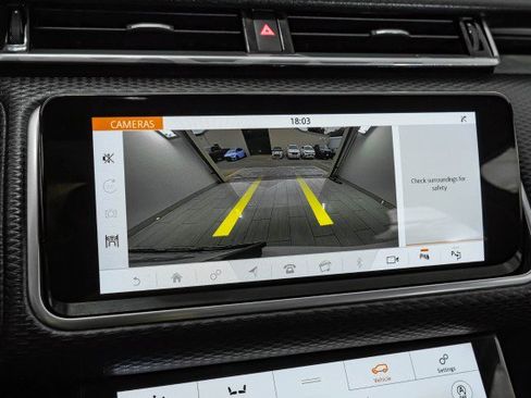 Used 2019 Land Rover Range Rover Velar R-Dynamic SE AWD/4WD image 21