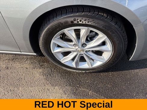 Used 2024 Chevrolet Malibu LT FWD image 43