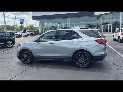 Used 2024 Chevrolet Equinox RS w/ LPO, Floor Liner Package FWD image 6