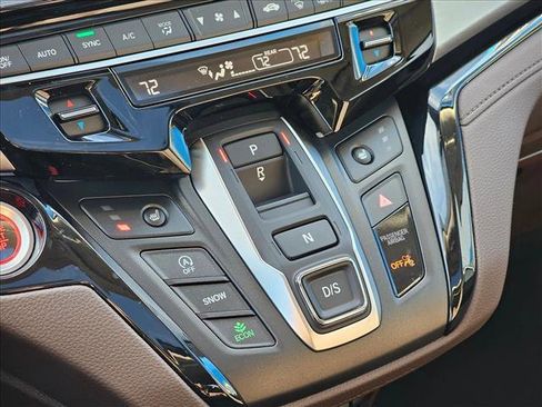 New 2026 Honda Odyssey Touring image 24