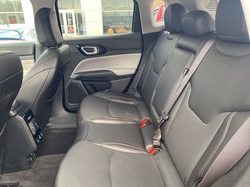 Used 2022 Jeep Compass Limited w/ Elite Group image 17