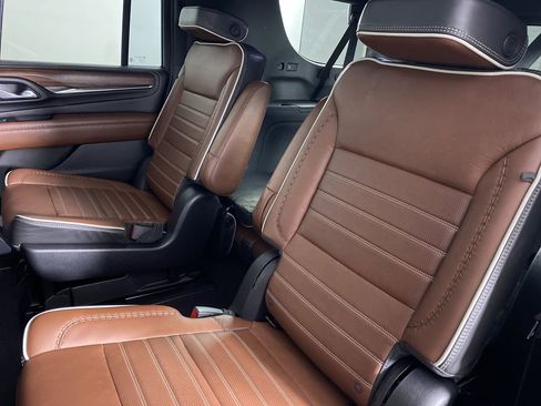 Certified 2023 GMC Yukon XL Denali Ultimate AWD/4WD image 27