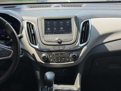 Used 2022 Chevrolet Equinox LT FWD image 13