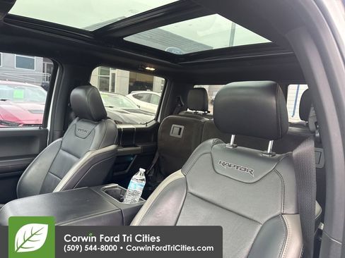 Used 2018 Ford F150 Raptor w/ Equipment Group 802A Luxury image 10