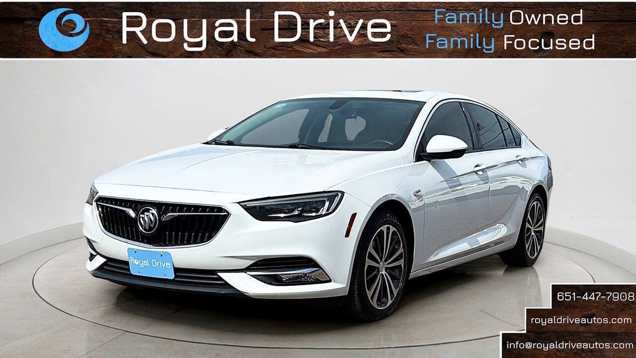 Used 2018 Buick Regal Essence w/ Driver Confidence Package #1 AWD/4WD image 1