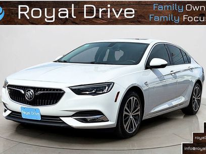 Used 2018 Buick Regal Essence w/ Driver Confidence Package #1