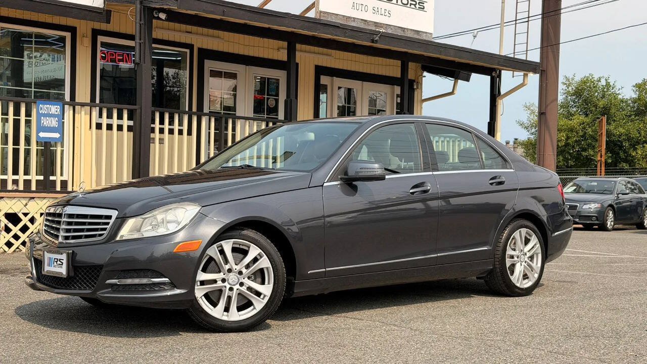 Used 2013 Mercedes-Benz C 300 4MATIC Sedan image 1