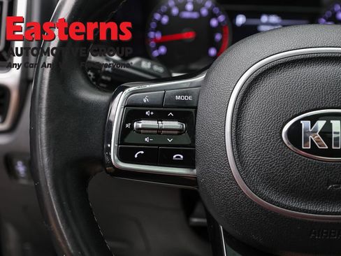 Used 2021 Kia Sorento S w/ Panoramic Sunroof Package AWD/4WD image 15