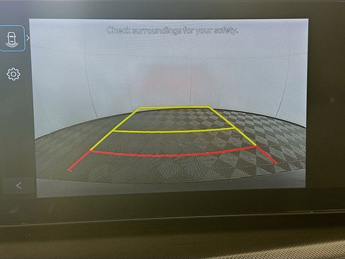 Used 2025 Hyundai Santa Fe SEL FWD image 23