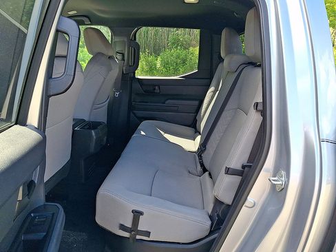 Used 2024 Toyota Tacoma SR5 AWD/4WD image 20