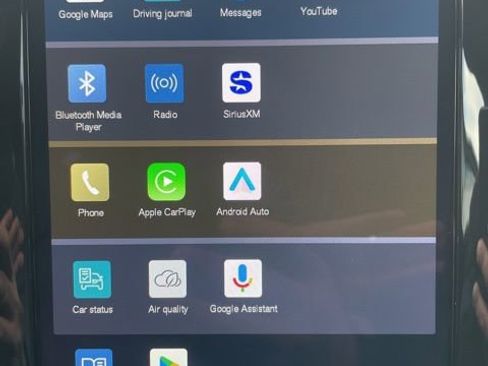 Certified 2025 Volvo XC60 B5 Plus image 17