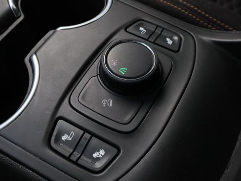 Used 2019 GMC Terrain SLE w/ Driver Convenience Package FWD image 19
