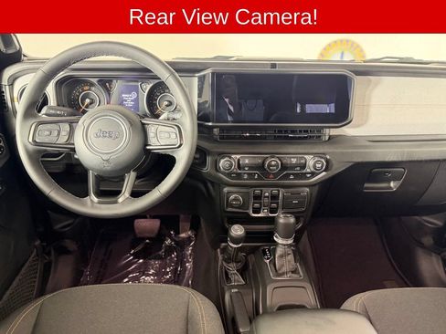 Used 2025 Jeep Wrangler Unlimited Sport AWD/4WD image 8