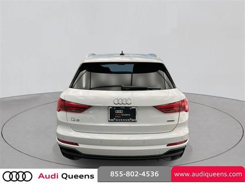 Used 2023 Audi Q3 2.0T Premium w/ Convenience Package image 5