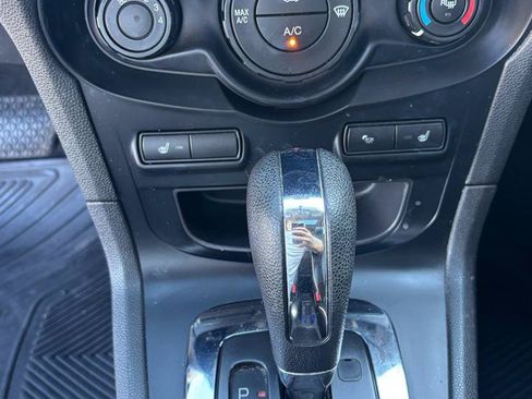 Used 2011 Ford Fiesta SEL w/ 301A Rapid Spec Order Code FWD image 15