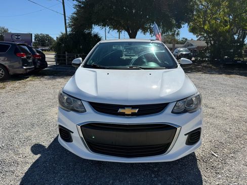 Used 2017 Chevrolet Sonic LT image 2
