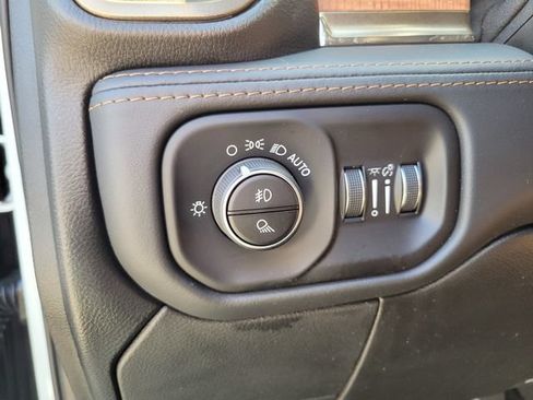 Used 2023 RAM 2500 Limited AWD/4WD image 17