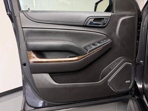 Used 2015 Chevrolet Tahoe LT RWD image 30