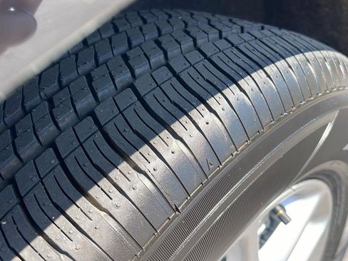 New 2026 Chrysler Pacifica Select image 10