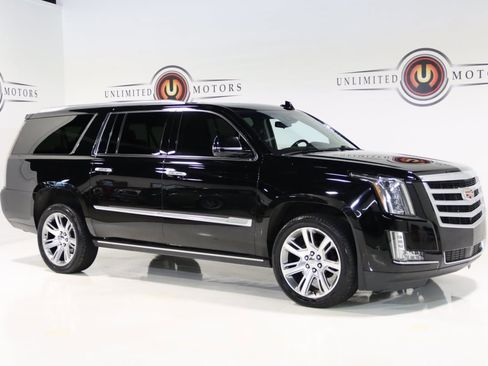 Used 2020 Cadillac Escalade ESV Premium Luxury image 6