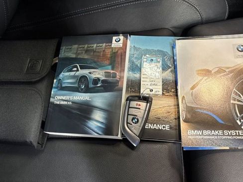 Used 2021 BMW X5 xDrive40i w/ Premium Package image 53