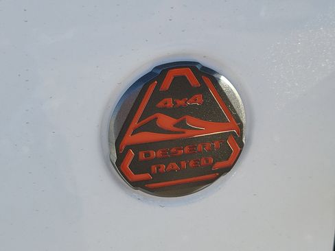 New 2025 Jeep Gladiator Mojave image 28