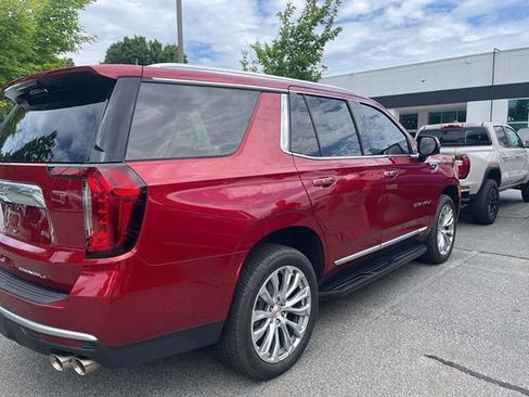 Used 2024 GMC Yukon Denali w/ Advanced Technology Package AWD/4WD image 4