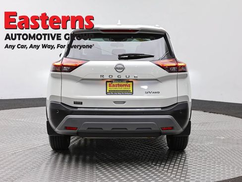 Used 2023 Nissan Rogue SV w/ SV Premium B Package AWD/4WD image 6