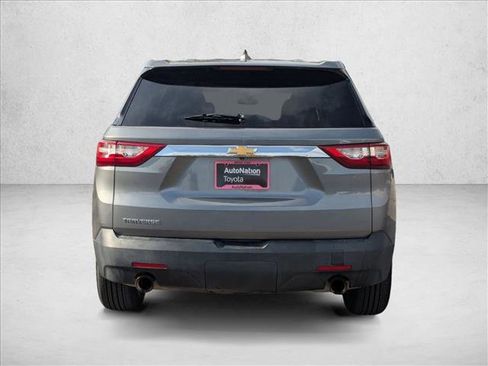 Used 2018 Chevrolet Traverse LS image 7