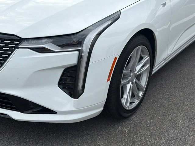 Used 2026 Cadillac CT4 Luxury RWD image 3