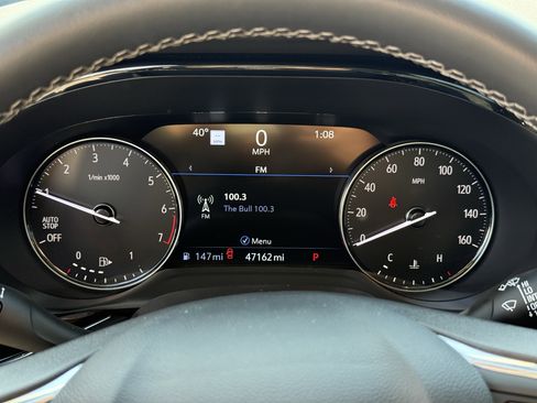 Used 2023 Buick Envision Avenir image 18