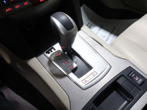 Used 2011 Subaru Outback 2.5i Limited image 24