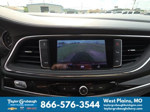 Used 2021 Buick Enclave Premium w/ Sun and Sites Package FWD image 11