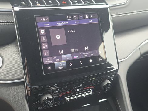 Used 2025 Jeep Grand Cherokee L Laredo w/ Luxury Tech Group I image 31