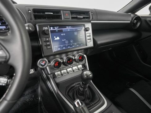 Used 2025 Toyota GR86 Premium RWD image 13
