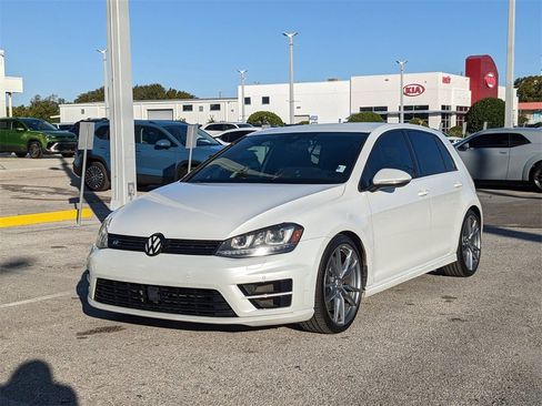 Used 2017 Volkswagen Golf R 4-Door image 4
