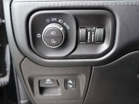 Used 2022 RAM 1500 Limited AWD/4WD image 20