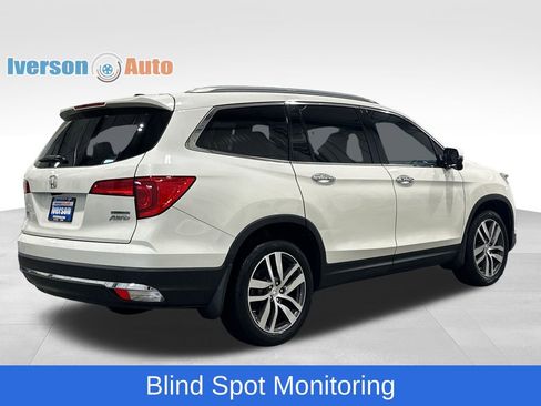 Used 2018 Honda Pilot Touring image 11